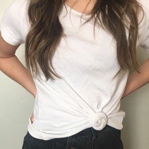 White tee shirt